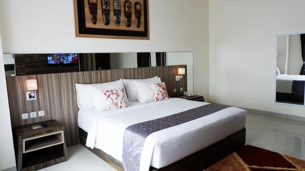 Vega Prime Hotel & Convention Sorong Buitenkant foto