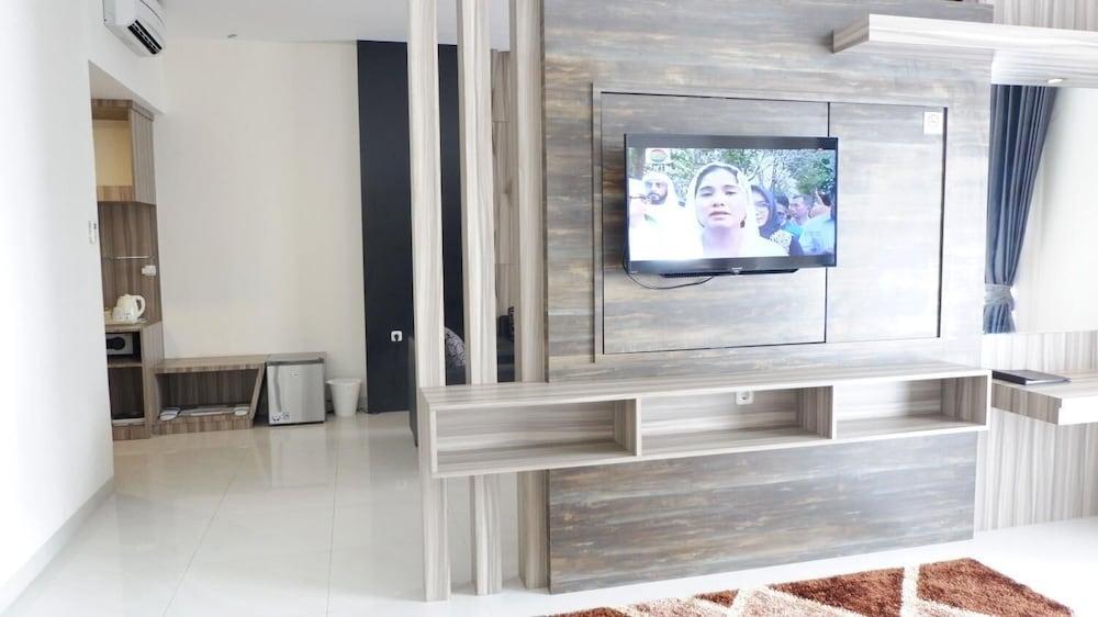 Vega Prime Hotel & Convention Sorong Buitenkant foto
