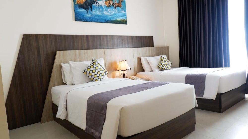 Vega Prime Hotel & Convention Sorong Buitenkant foto