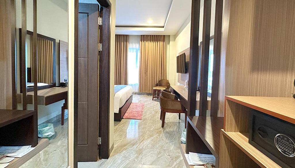 Vega Prime Hotel & Convention Sorong Buitenkant foto