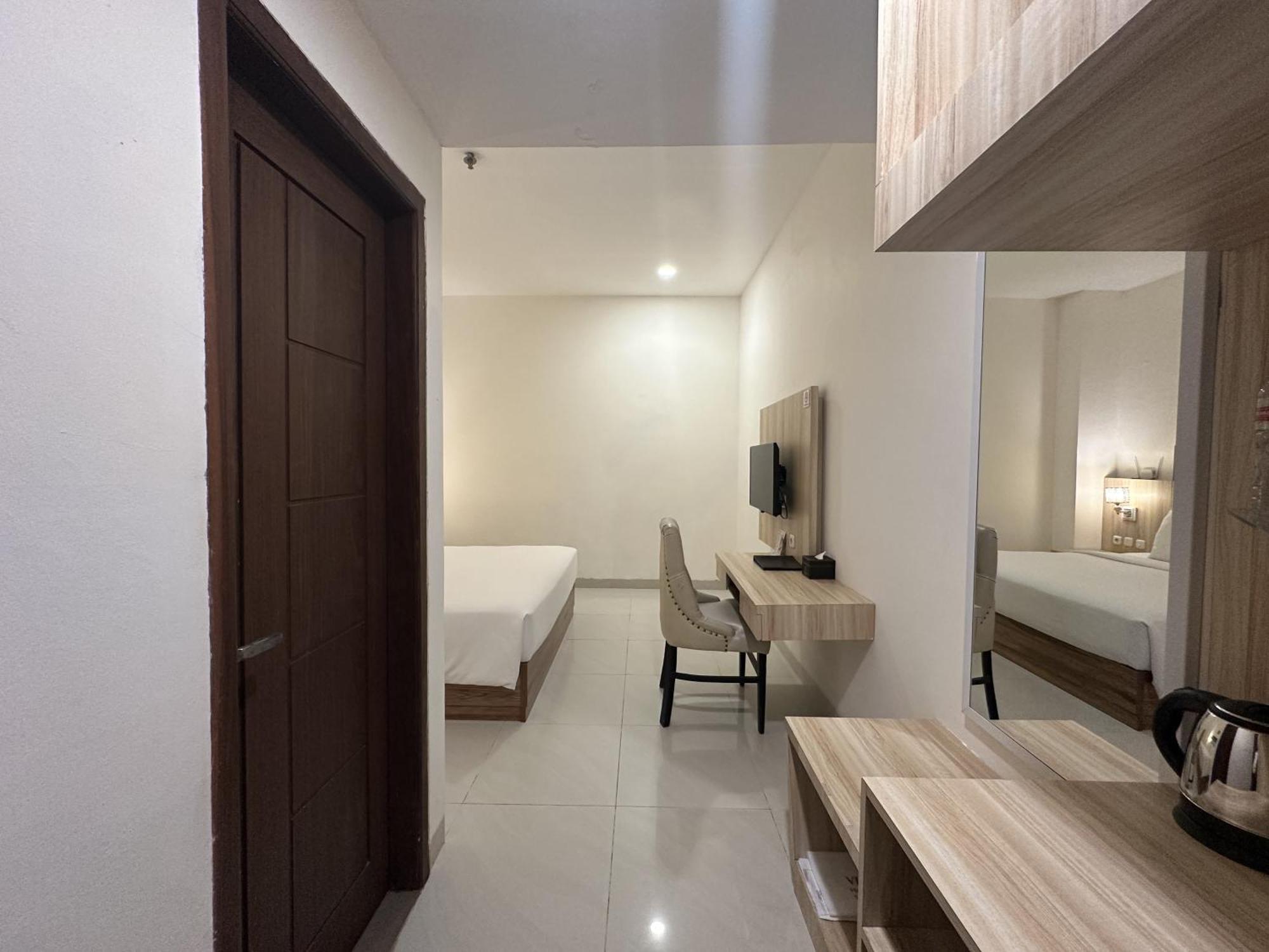 Vega Prime Hotel & Convention Sorong Kamer foto