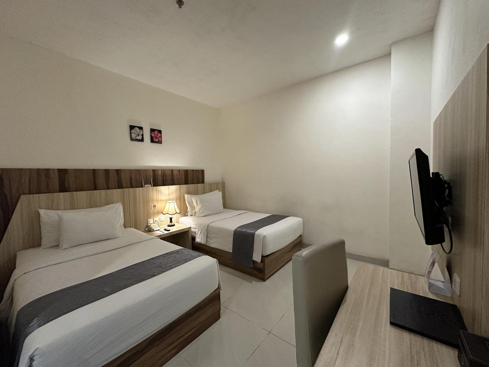 Vega Prime Hotel & Convention Sorong Kamer foto
