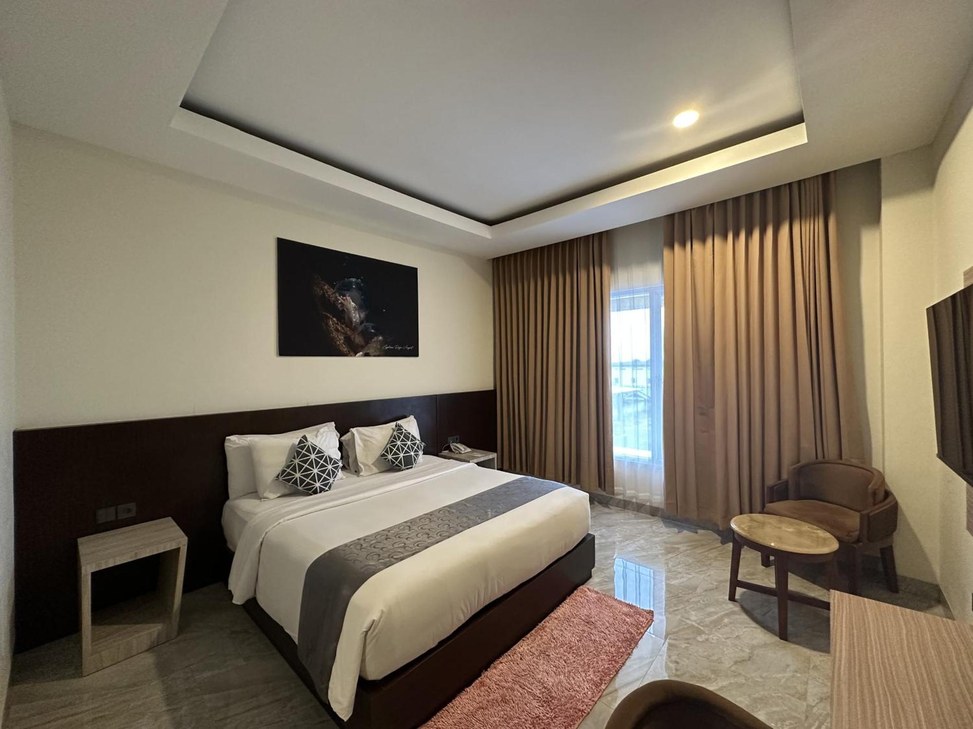 Vega Prime Hotel & Convention Sorong Buitenkant foto